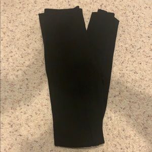 black victoria’s secret yoga leggings